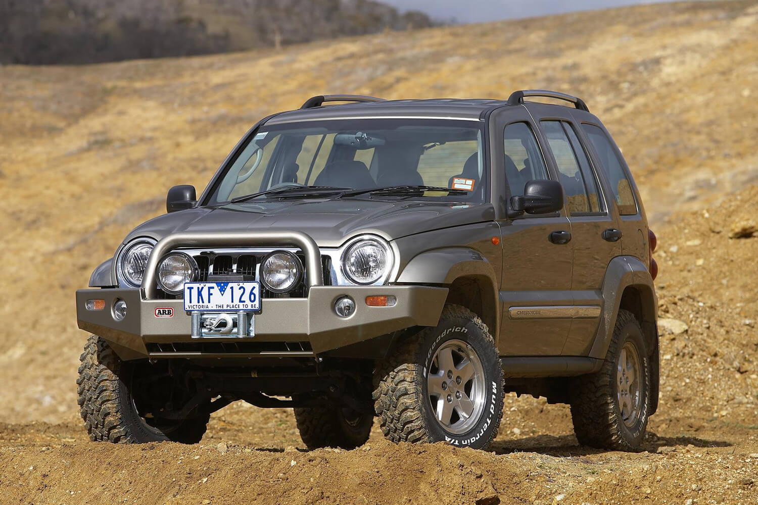 Winch Bumper w/Mounting Kit