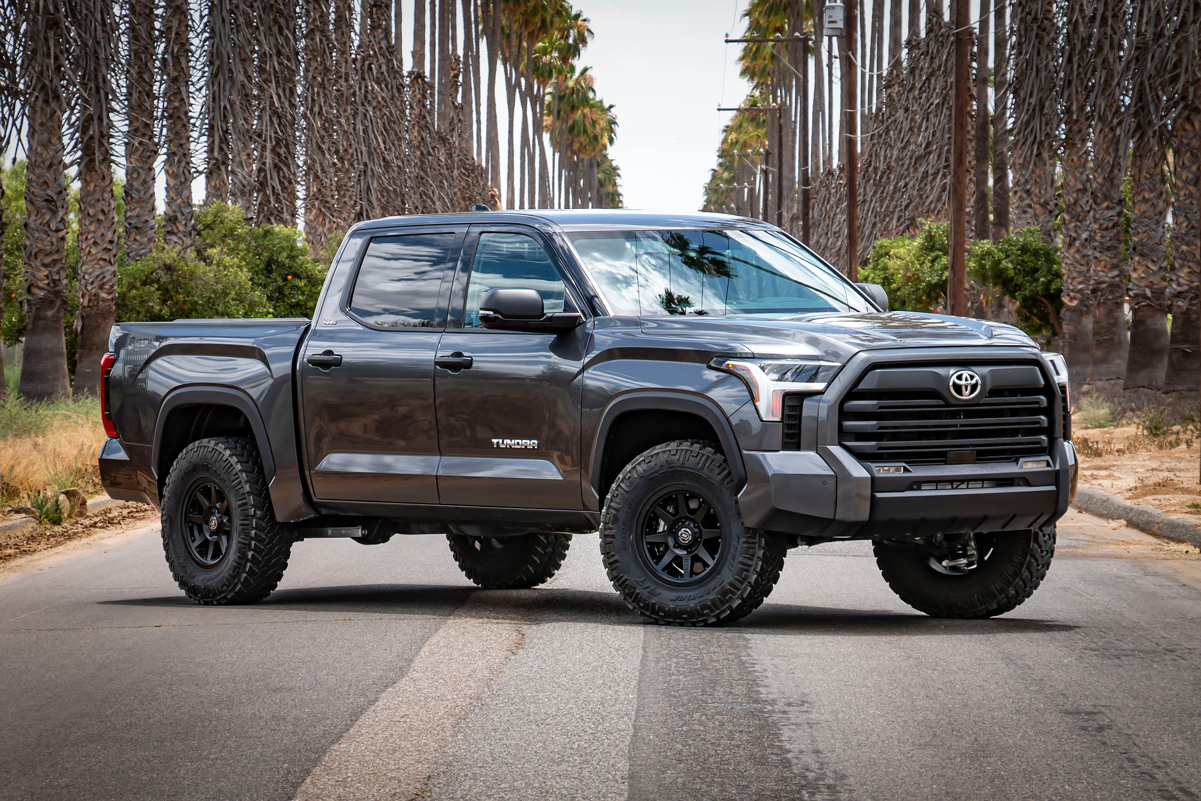 Icon 1.25-3.5" Stage 11 Suspension System w/Billet CDXS Kit for 2022-2023 Toyota Tundra 4WD Full Hybrid EV Gas - Image 2