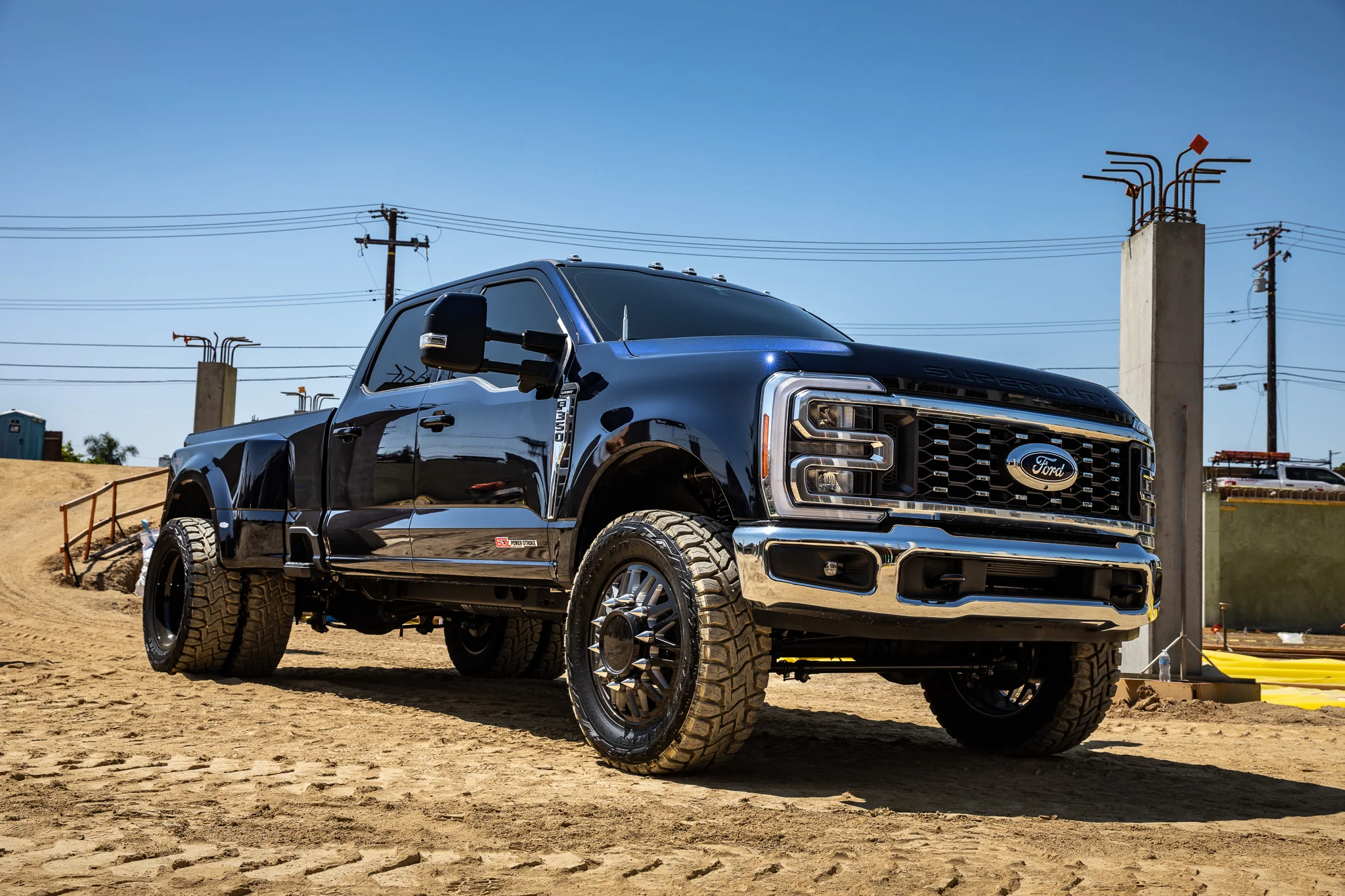 Icon 2.5" Stage 5 Suspension System w/Radius Arms Kit for 2023-2025 Ford F250 Super Duty 4WD Gas - Image 2
