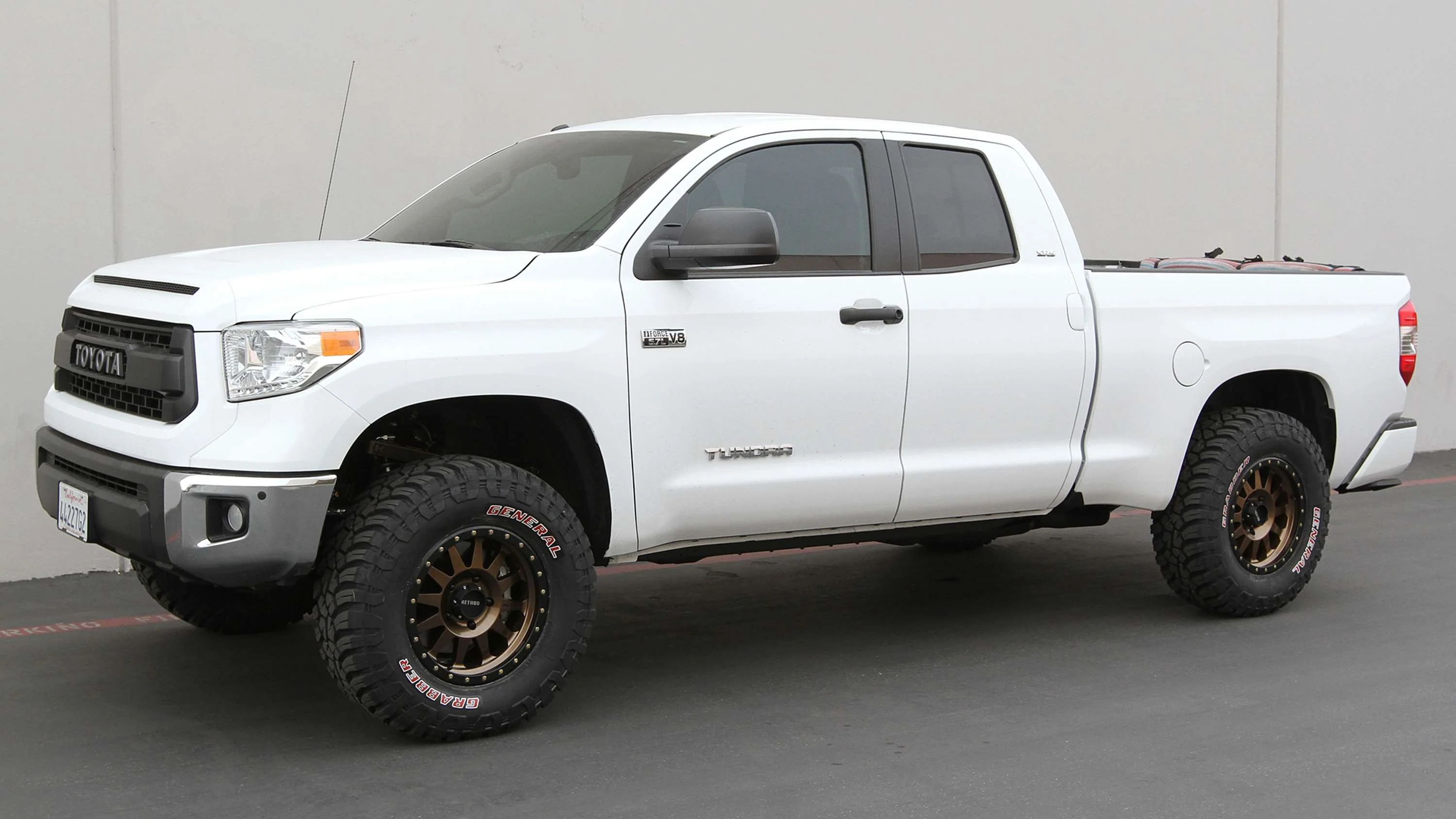 Performance Lift Kit w/ FOX 2.50" - Image 2