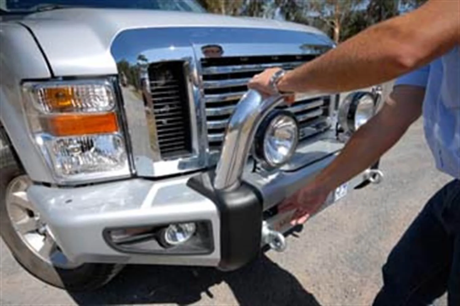 Provision for Winch, Driving Lights, CB Antenna - Image 2