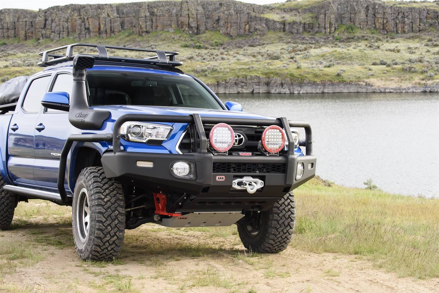 Summit Winch Bumper w/Mounting Kit - Image 2