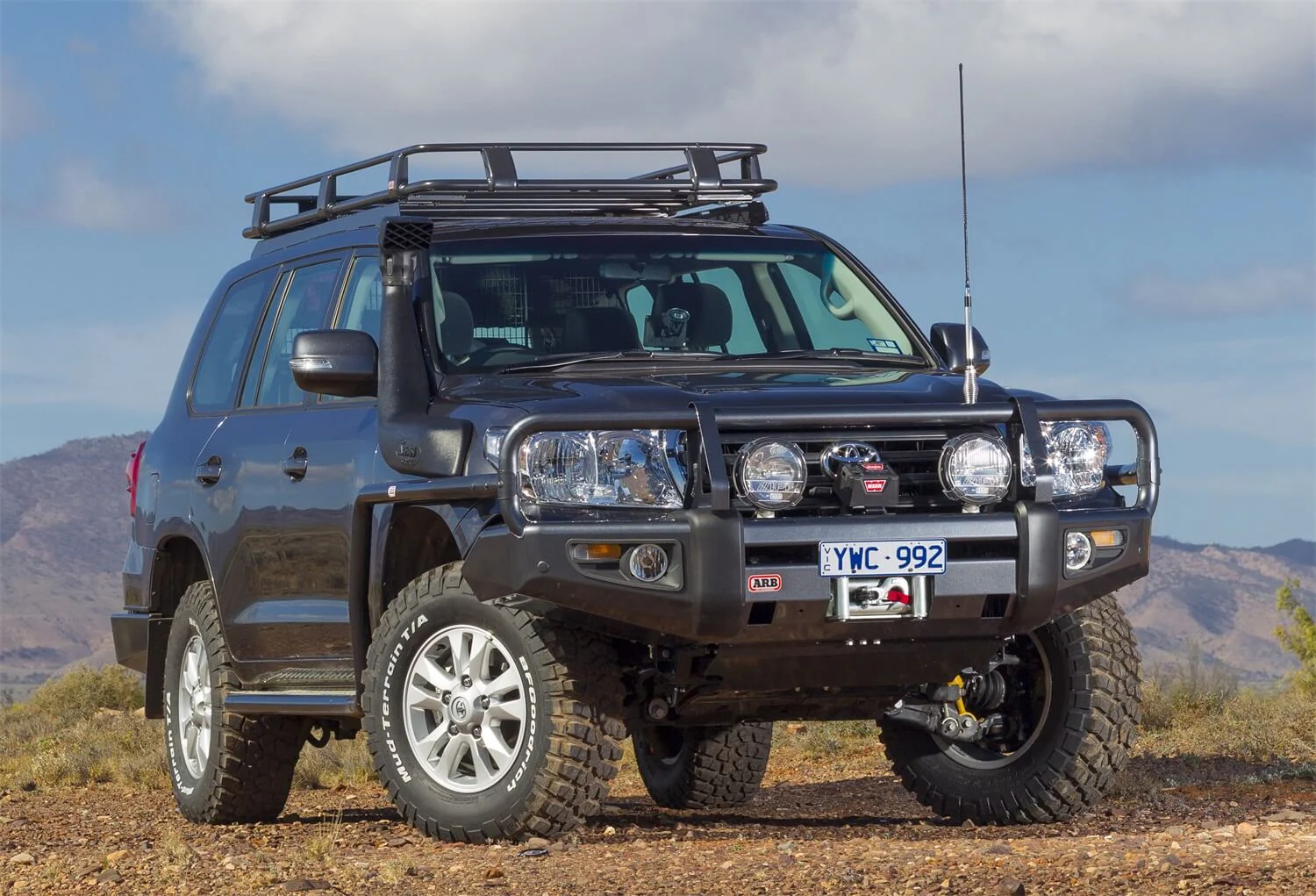 Winch Bumper w/Mounting Kit